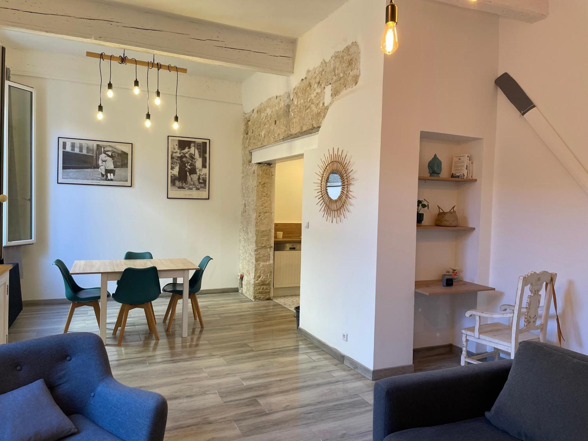 Appartement Coquet Dans Le Centre De Mèze Extérieur photo